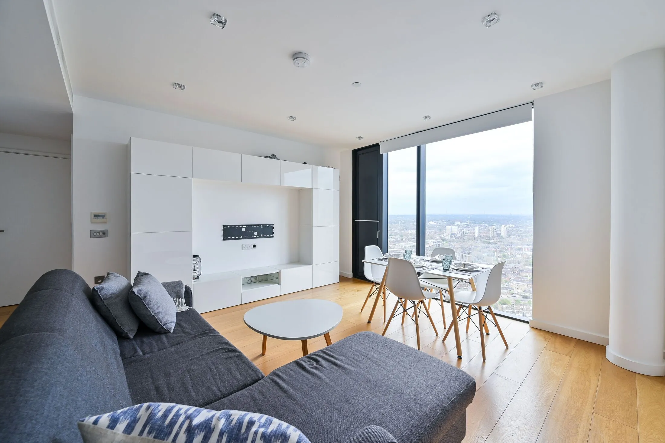 Flat Wollaston Close in Greater London