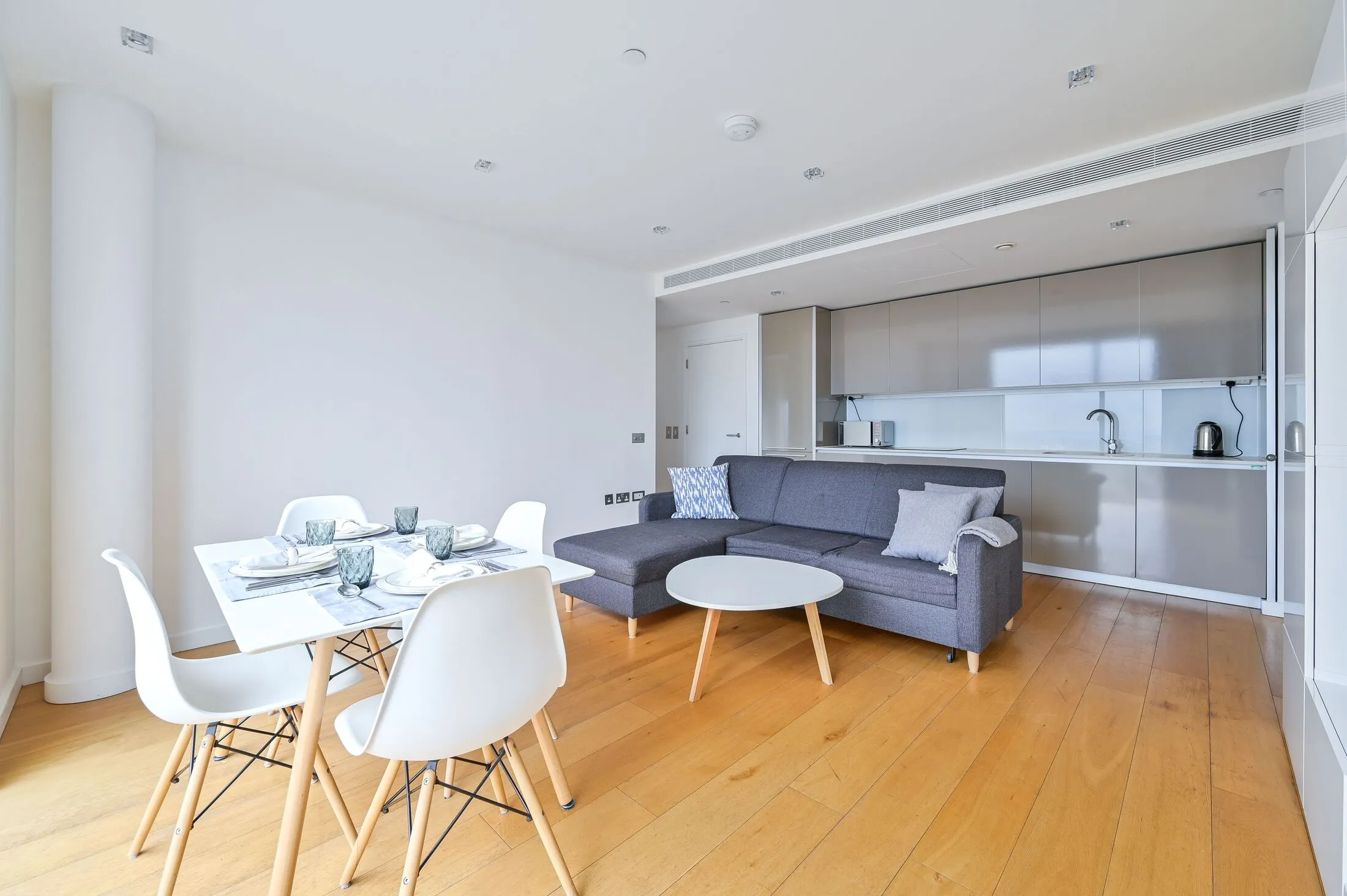 Flat Wollaston Close in Greater London