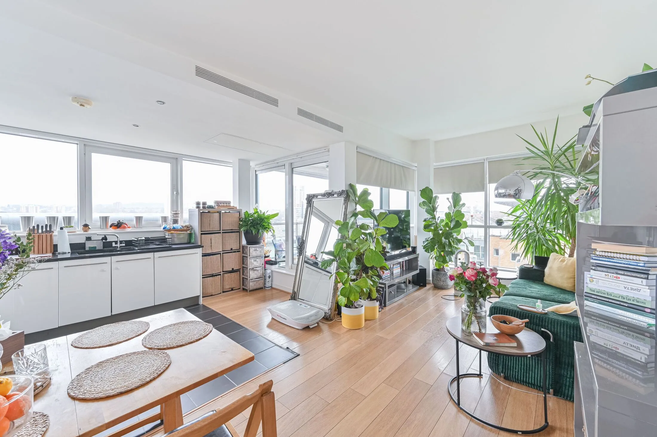 Flat Argyll Road in Greater London