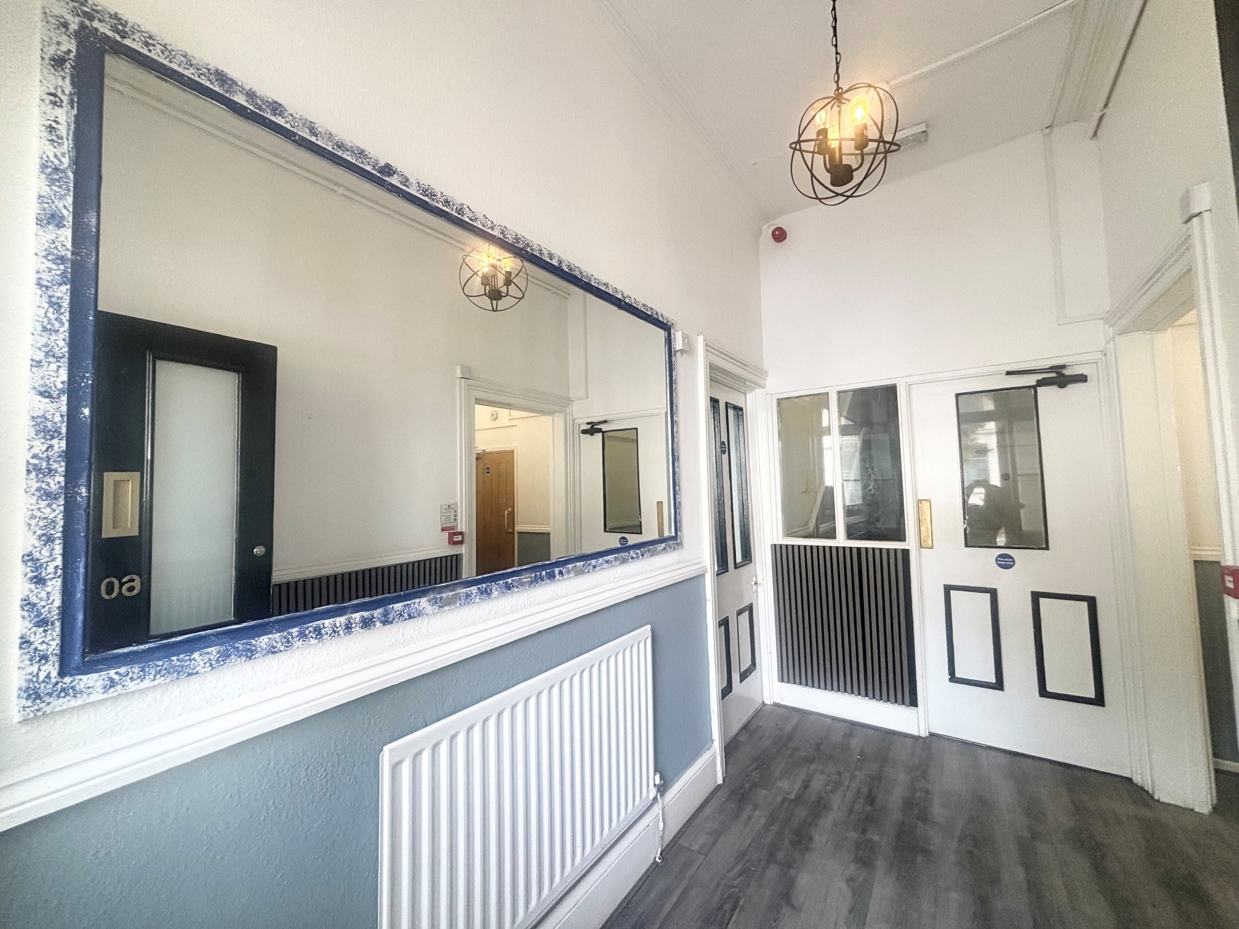 Room Clarendon Avenue in Royal Leamington Spa