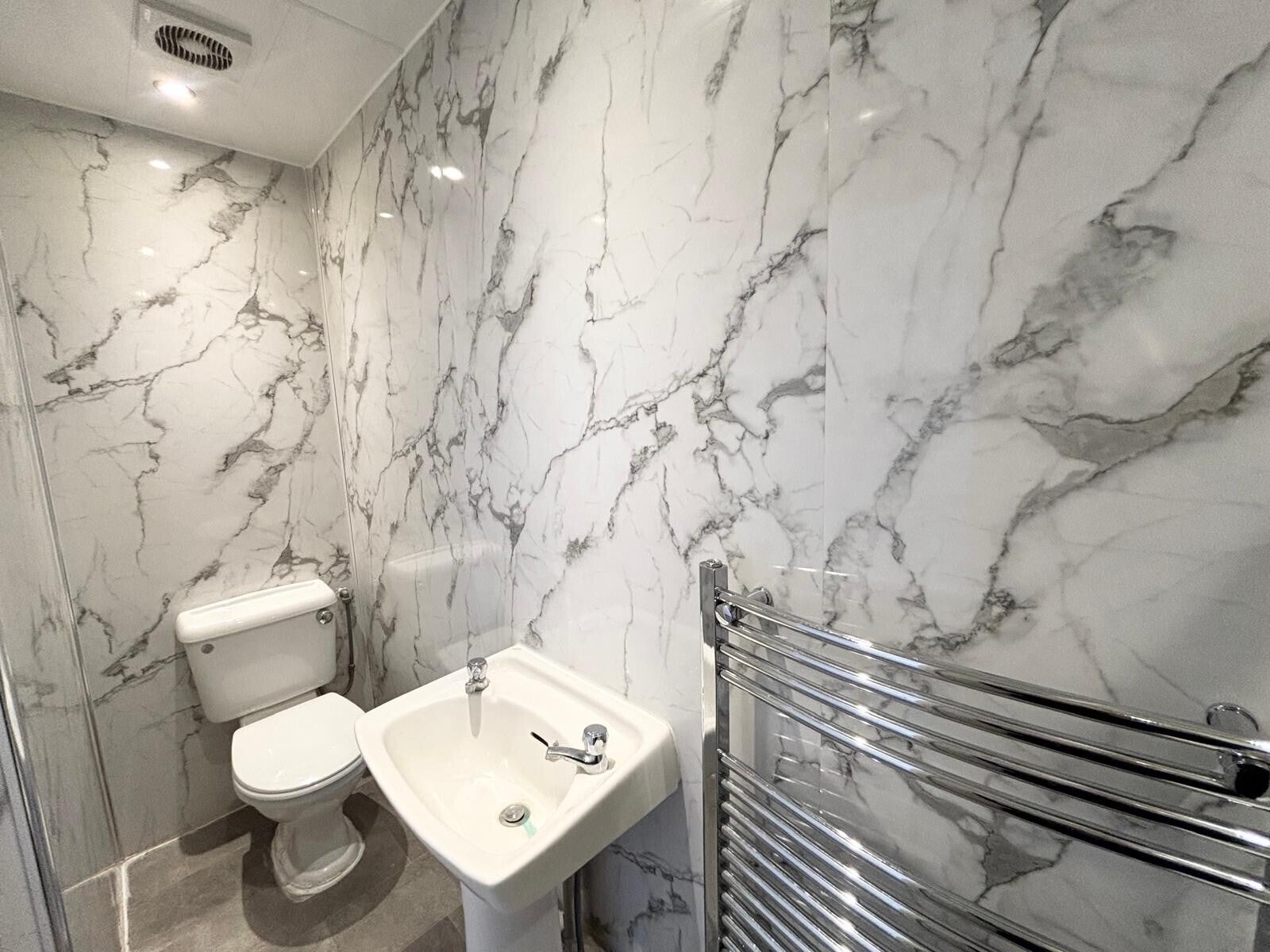 Room Clarendon Avenue in Royal Leamington Spa
