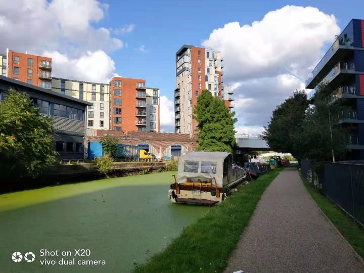 Flat Hatton Road in Greater London