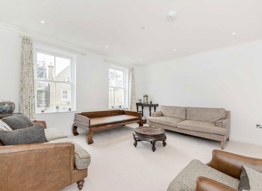 House Barrons Chase in Greater London