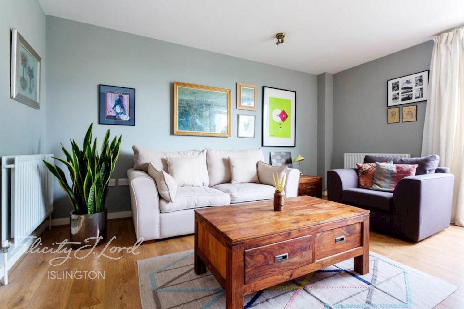 Flat Rufford Street in Greater London