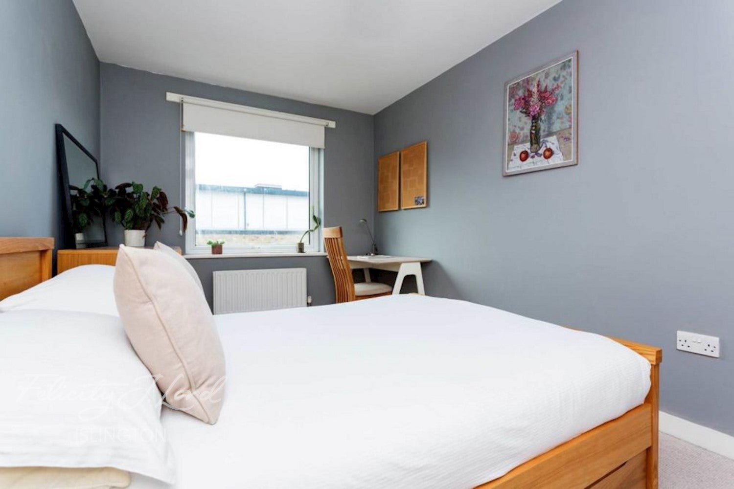 Flat Rufford Street in Greater London