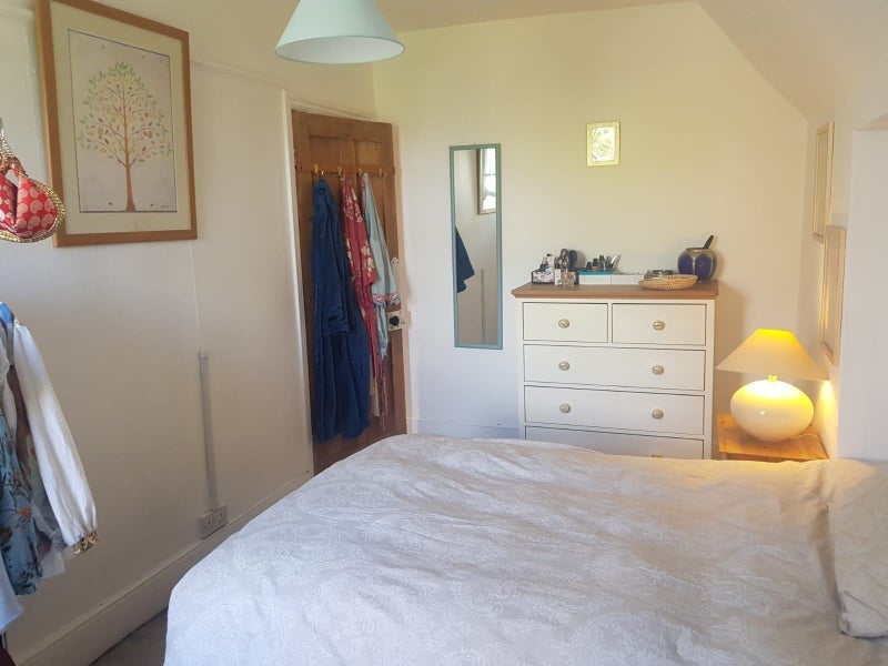 Room Barry Road in Greater London