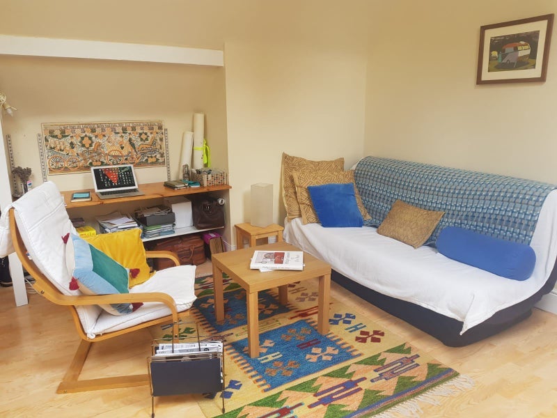 Room Barry Road in Greater London