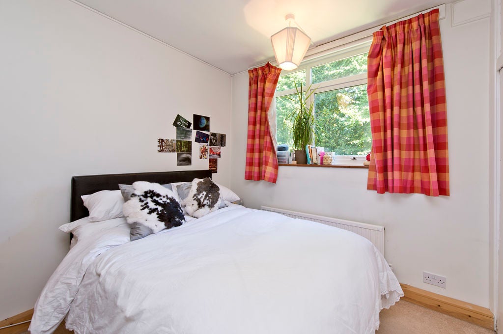 Flat Park Hill in Greater London