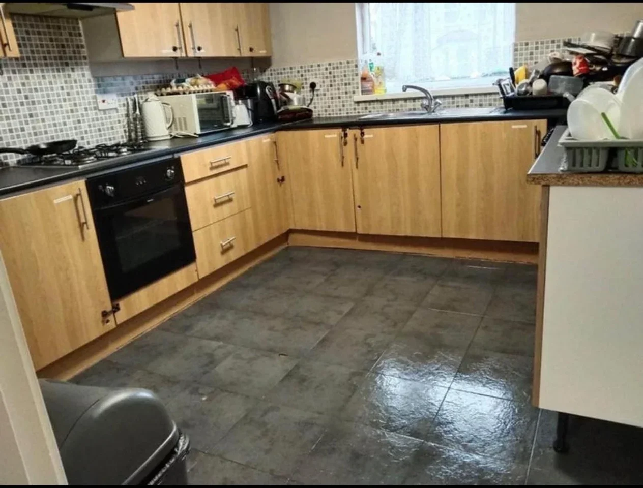Room Dudley Road in Greater London