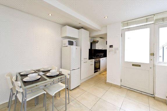 Flat Molyneux Street in City of Westminster
