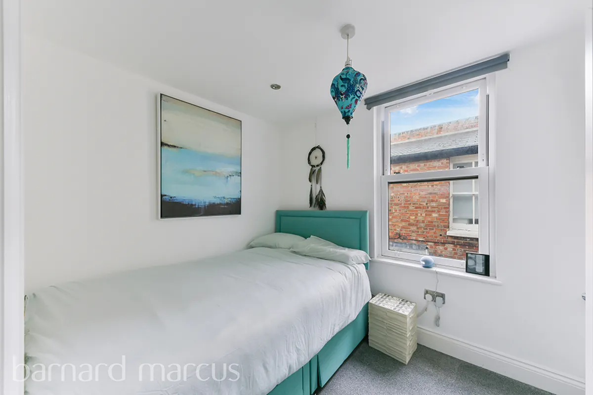Flat Adelaide Grove in Greater London