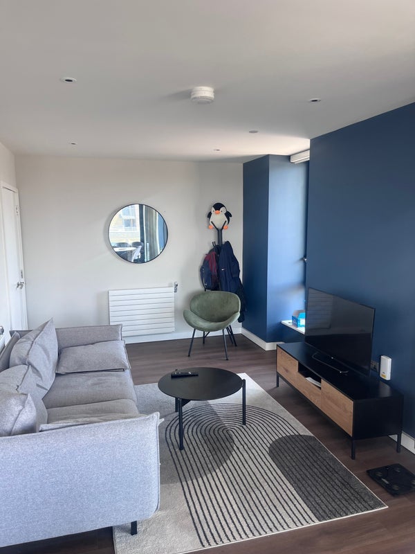 Room Exhibition Way in Greater London