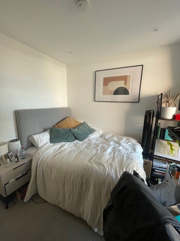 Room Cremer Street in Greater London