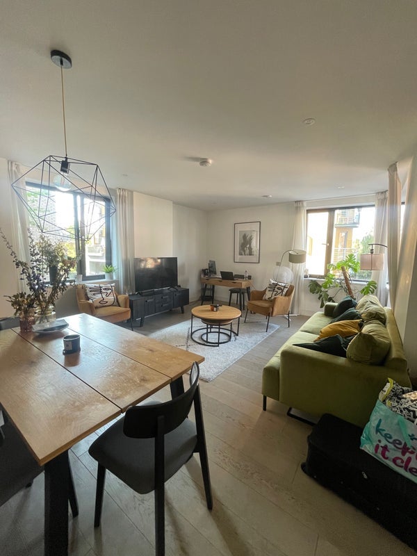 Room Cremer Street in Greater London