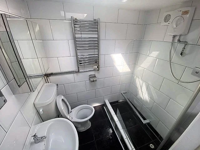 Room Claremont View in Leeds