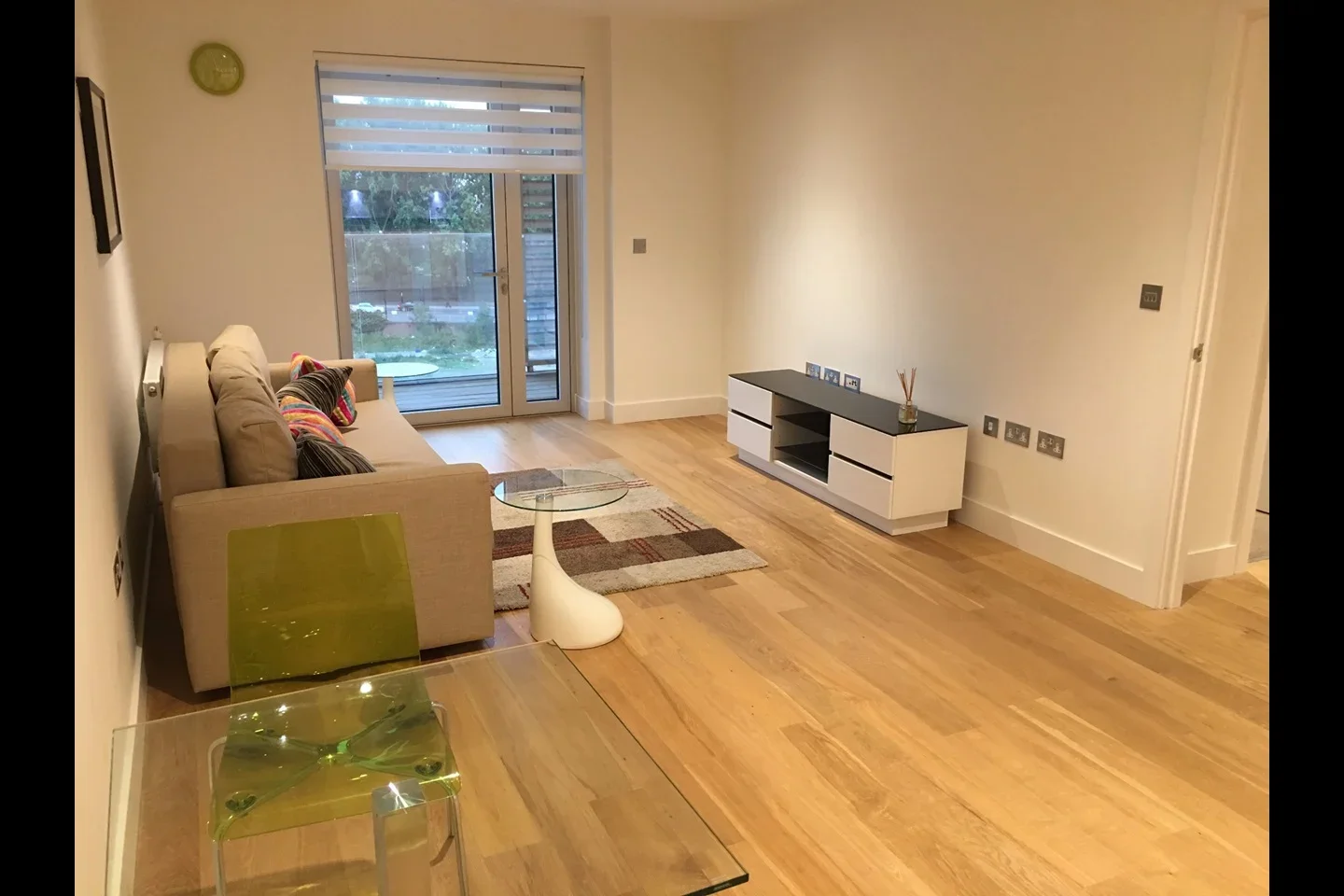 Flat Love Lane in Greater London