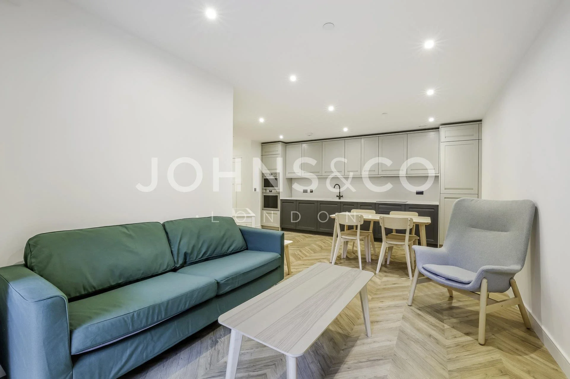 Flat Wheatfield Way in Greater London