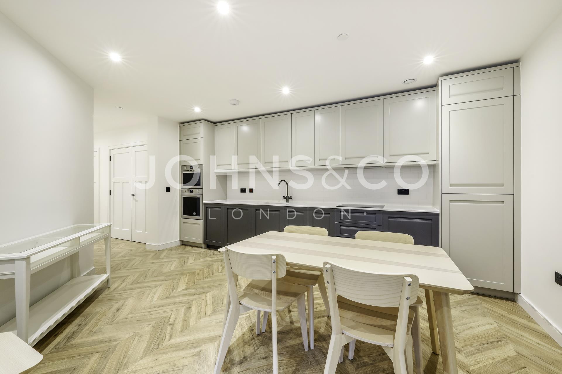 Flat Wheatfield Way in Greater London
