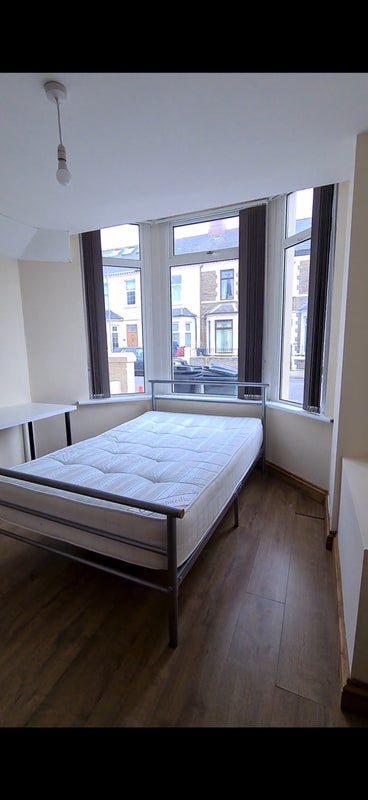 Room Arabella Street in Cardiff