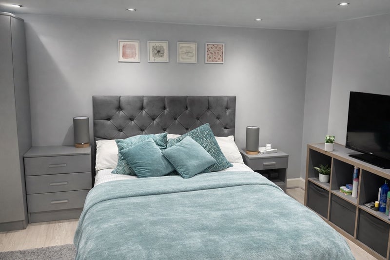 Flat Dacy Road in Liverpool