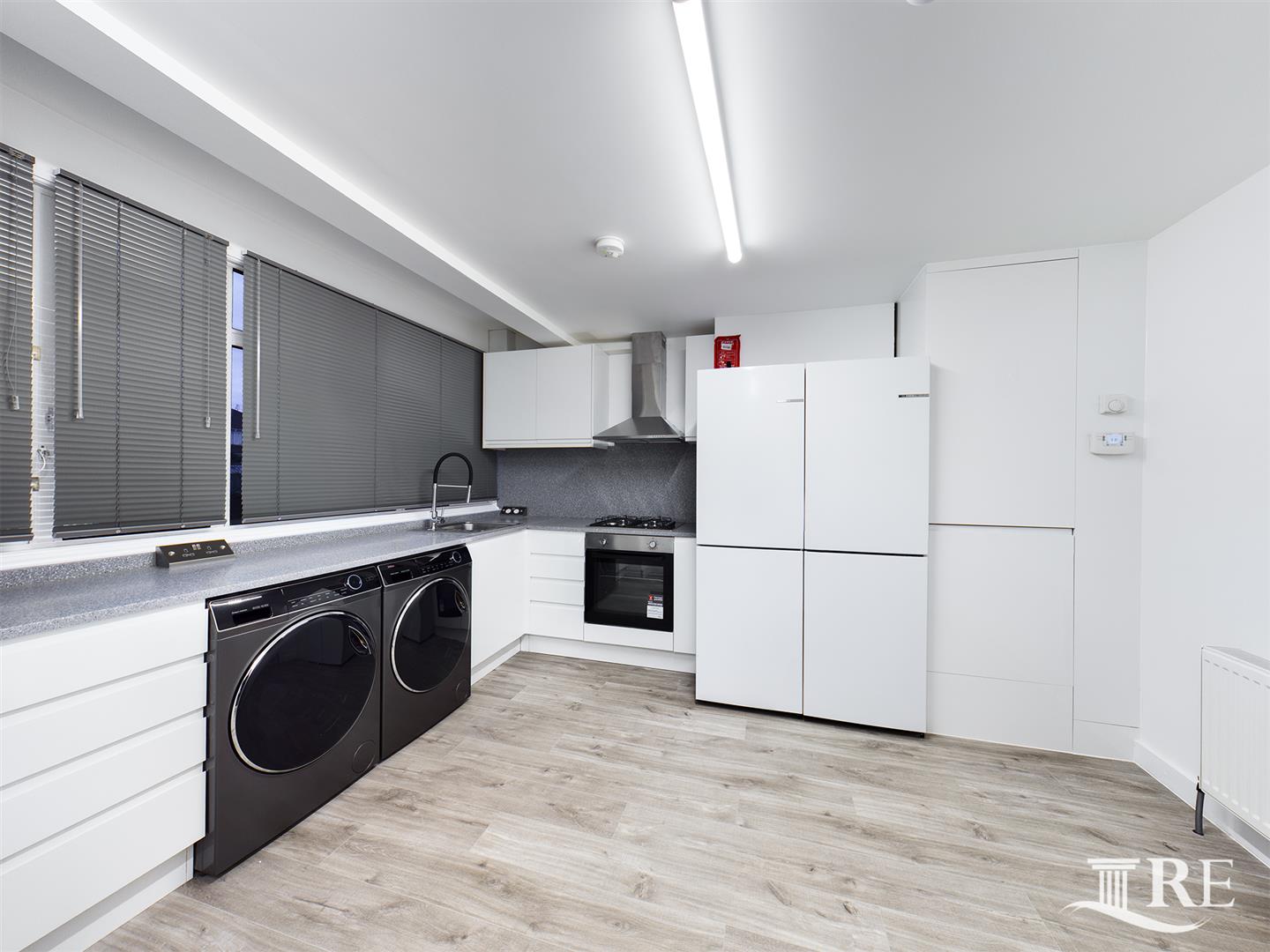 Room High Road in Greater London
