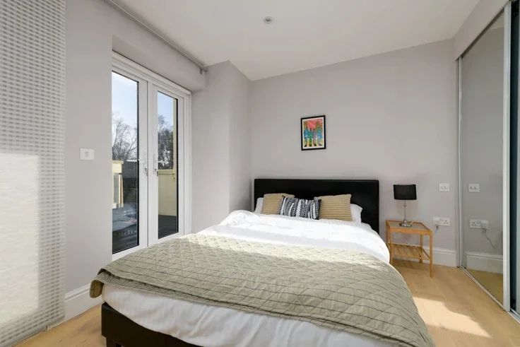 Flat Mount Stuart Square in Cardiff