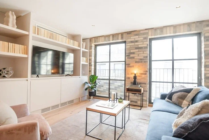 Flat King's Mews in Greater London