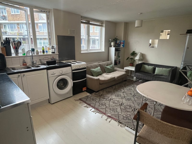 Room Lucey Road in Greater London