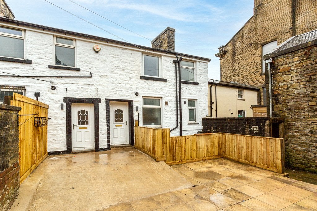 Flat Bolton Road in Darwen
