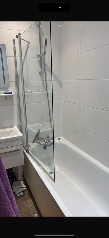 Room Haydons Road in Greater London