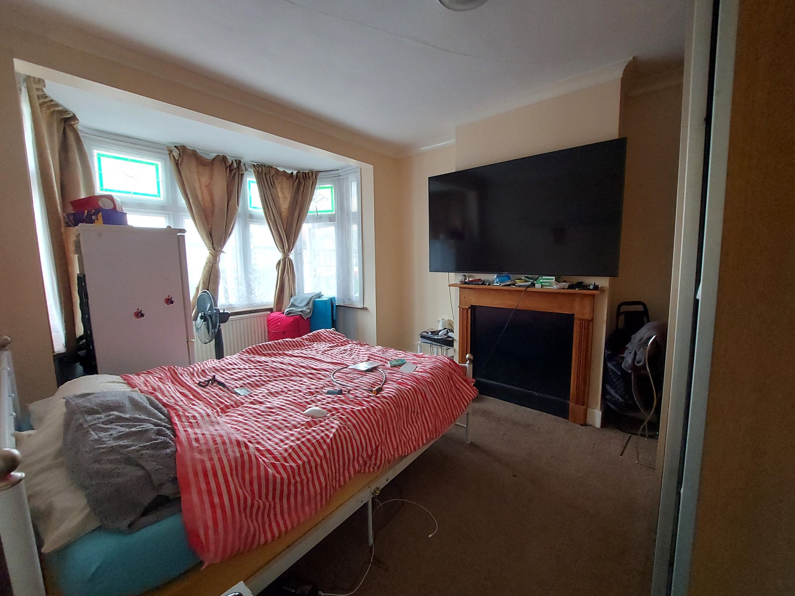 House Primrose Avenue in Greater London