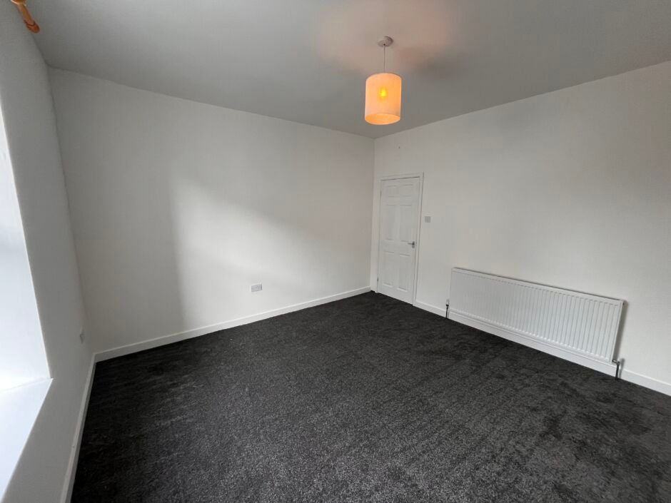 Flat Windsor Road in Neath