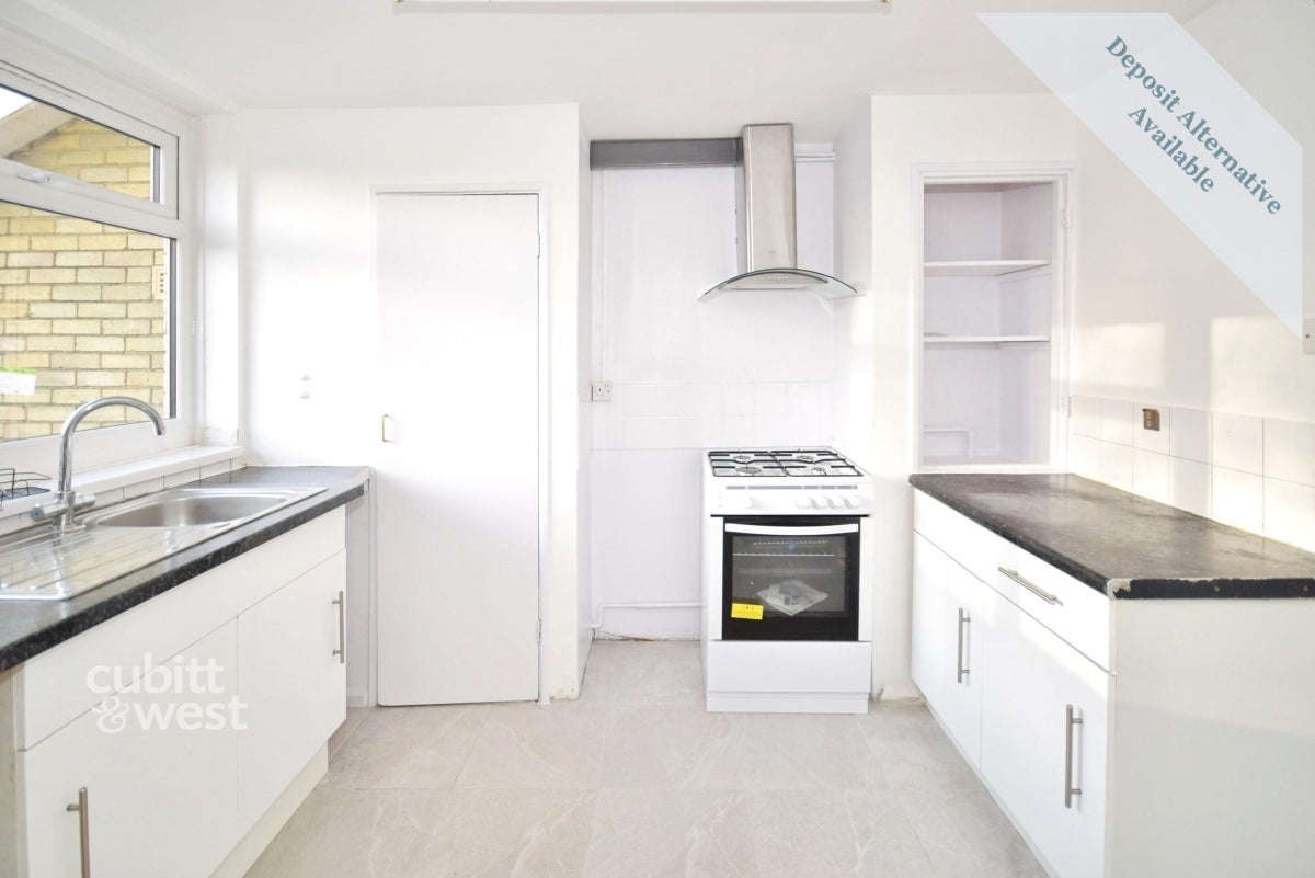 Flat Brunswick Terrace in Hove