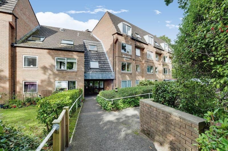 Flat Wimborne Road in Bournemouth