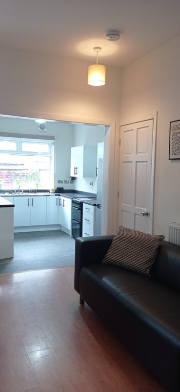 Room Haydn Avenue in Manchester