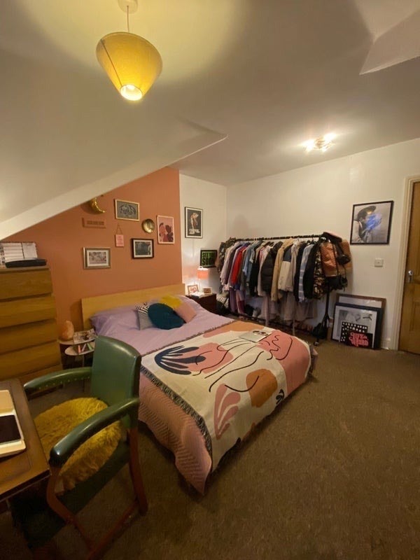 Room Croxteth Grove in Liverpool
