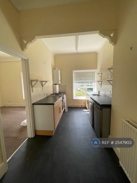 Flat Spencer Road in Ryde