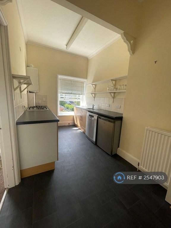Flat Spencer Road in Ryde