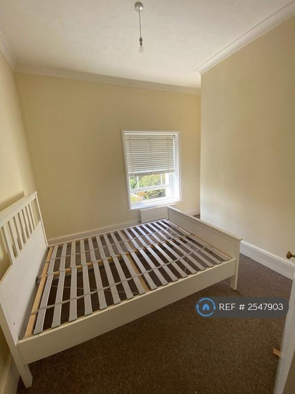 Flat Spencer Road in Ryde