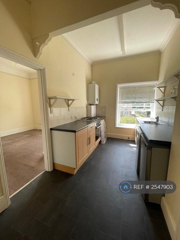 Flat Spencer Road in Ryde