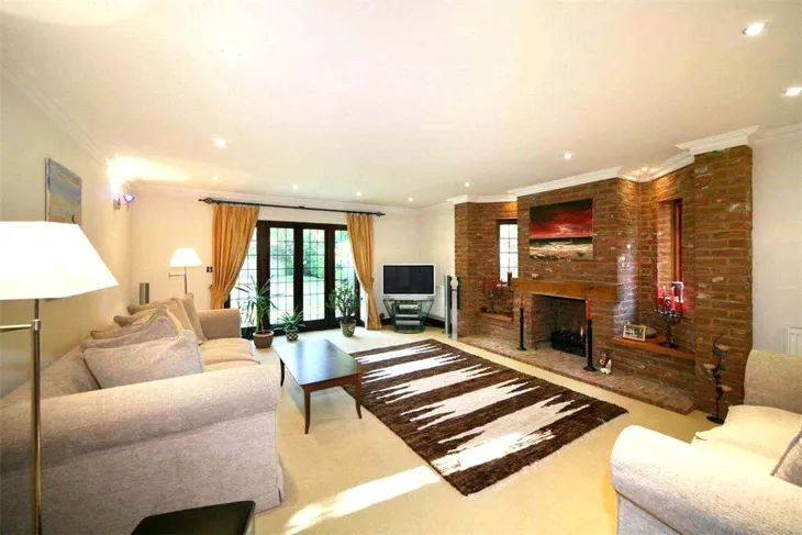 House London Road in Surrey Heath