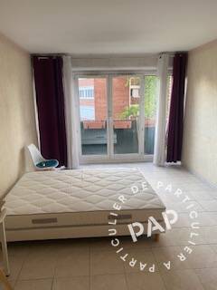 Flat Place du Commandant Roussel in Meulan-en-Yvelines