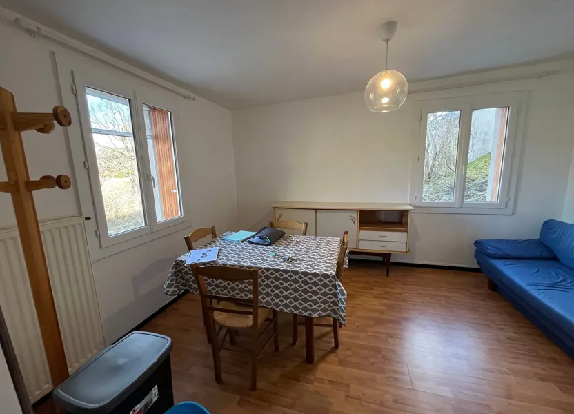 Appartement Route du Pont Rouge à Saint-Étienne-du-Valdonnez