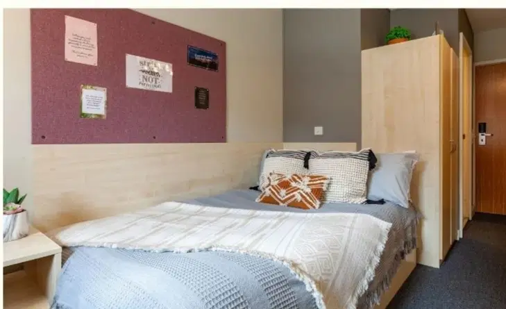 Room Raglan Street in Coventry