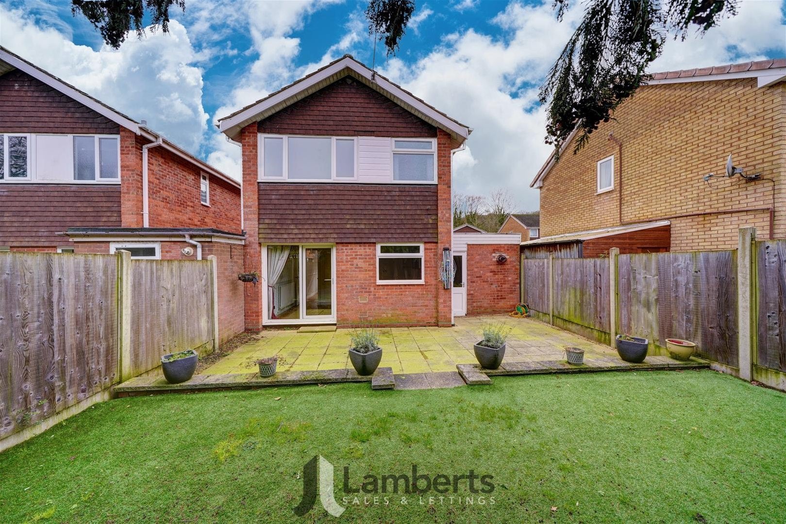 House Salford Close in Redditch