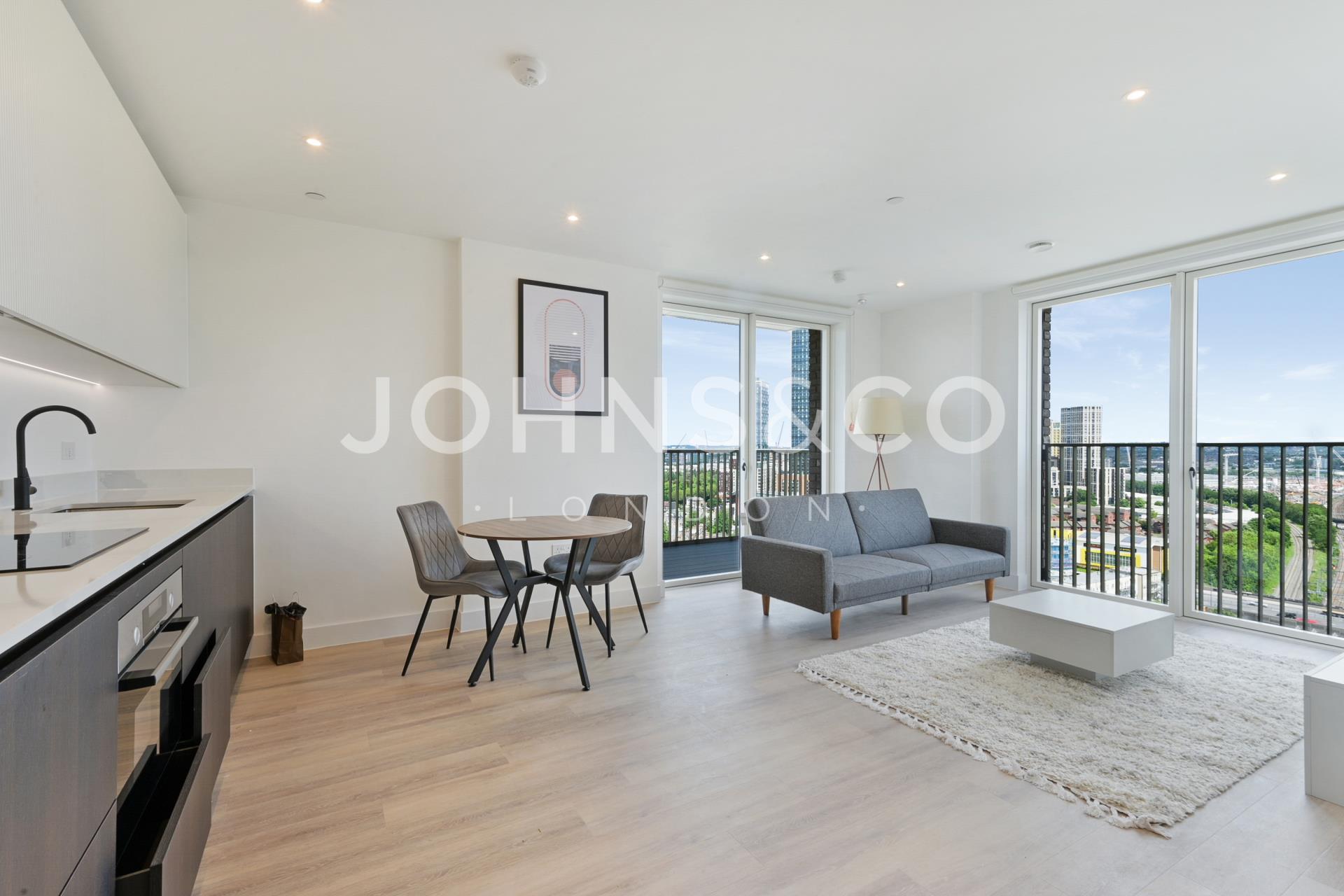 Flat Friary Road in Greater London