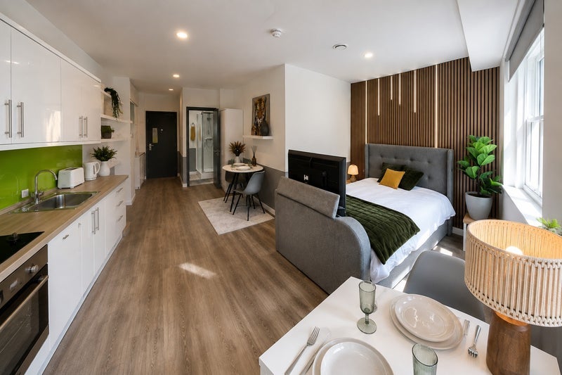 Flat Lister Gate in Nottingham