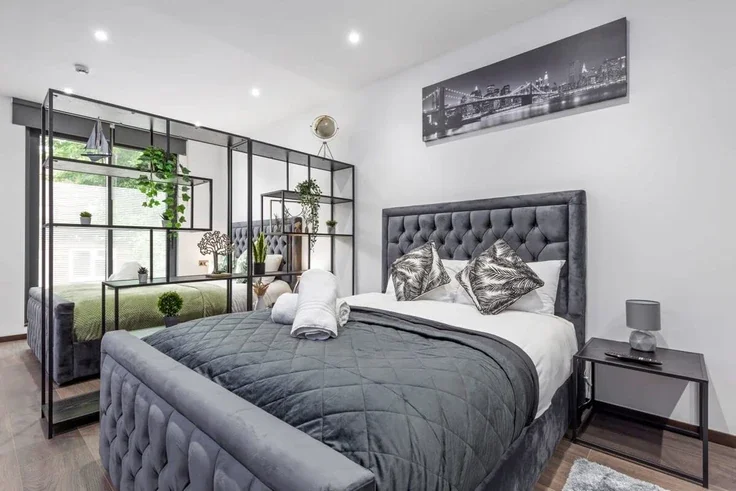 Flat Woodstock Road in Greater London