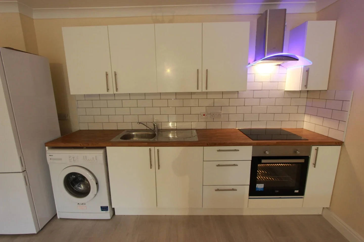 Room High Road in Greater London