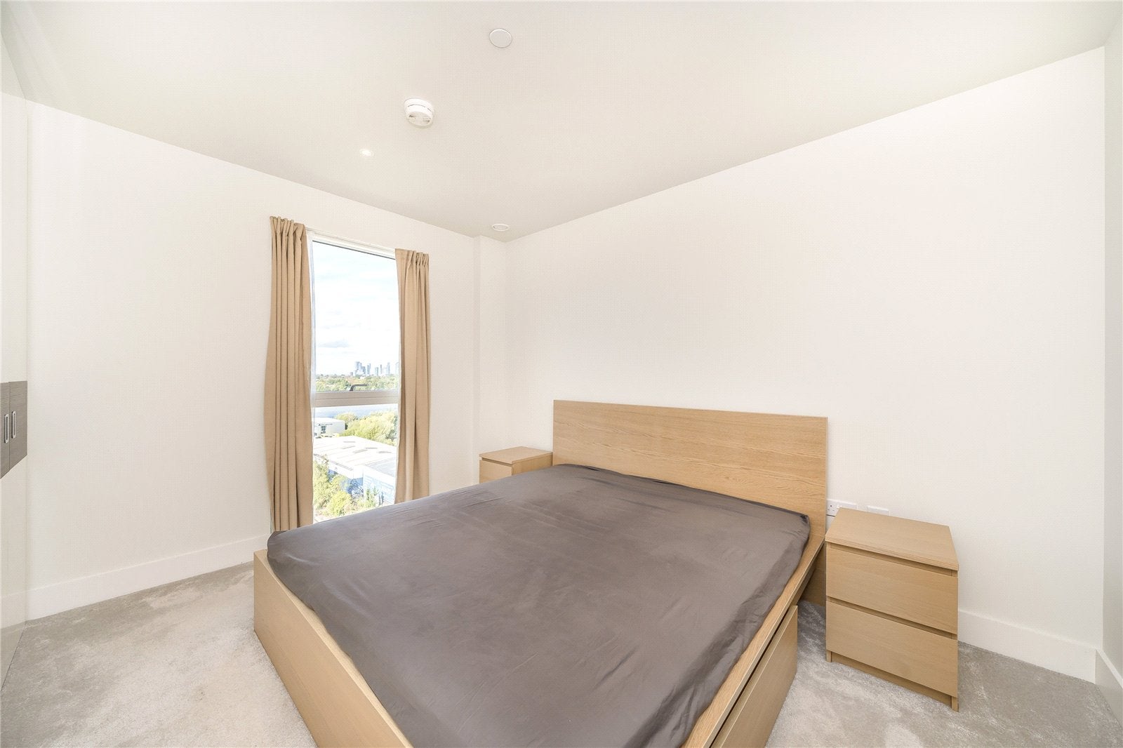 Flat Kidbrooke Park Road in Greater London